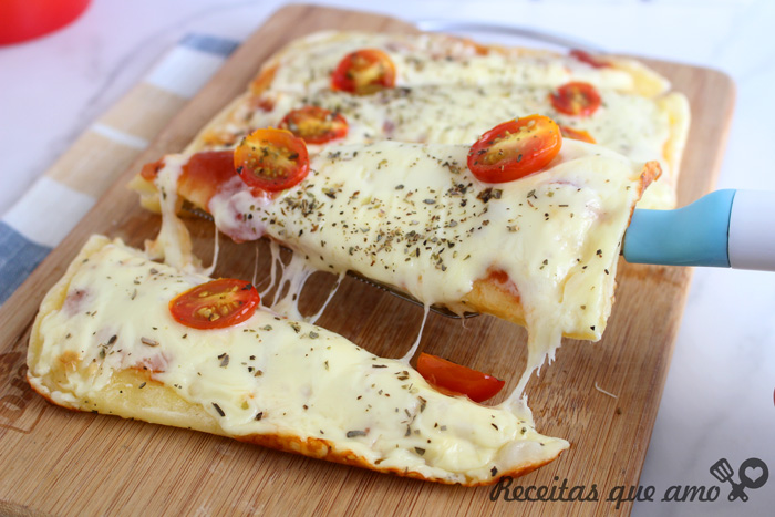 Pizza sem glúten com 4 ingredientes Pizza sem glúten com 4 ingredientes