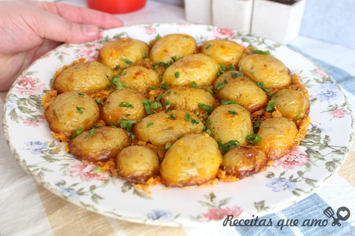 Batata com crosta de parmesão