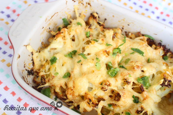 Couve-flor assada com parmesão