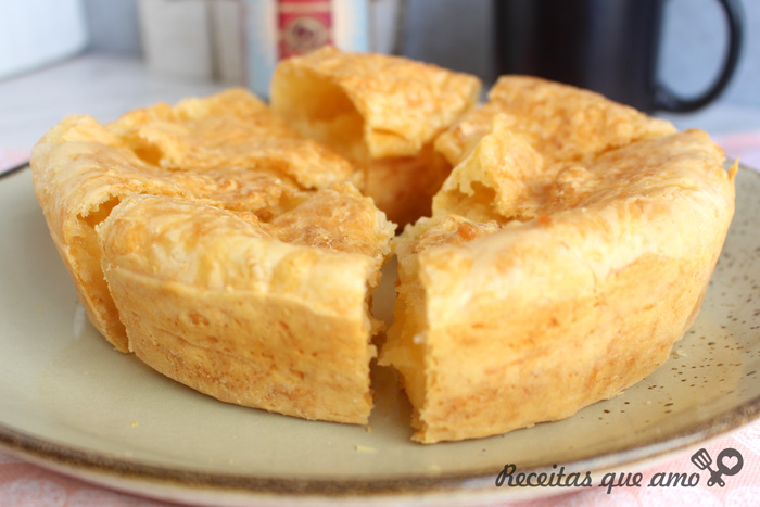 Bolo de queijo com 3 ingredientes