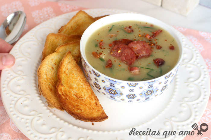 Aprenda a fazer o melhor caldo verde