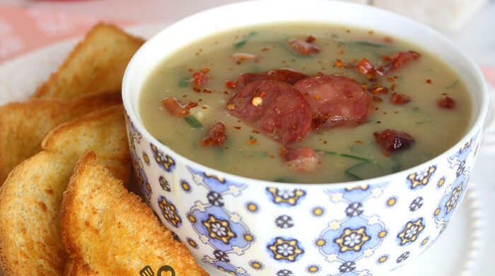 Aprenda a fazer o melhor caldo verde