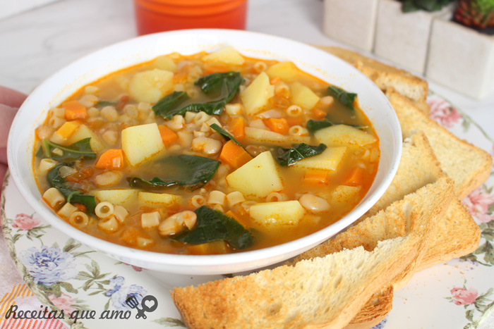 Minestroni sopa italiana
