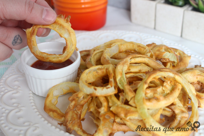 Cebola empanada sem fritura
