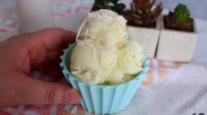Sorvete de abacaxi com 2 ingredientes