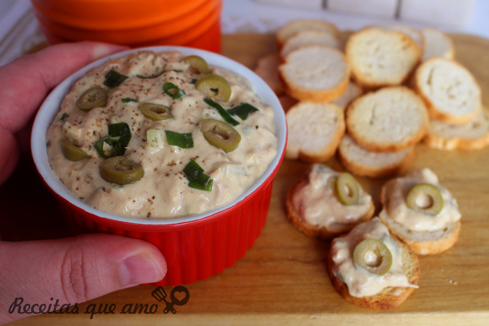 Canapé de atum fácil e delicioso Canapé de atum fácil e delicioso