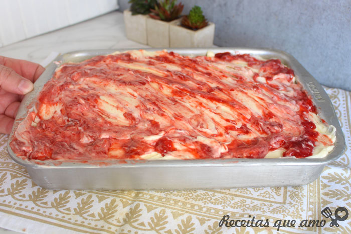 Bolo de morango com buttercream