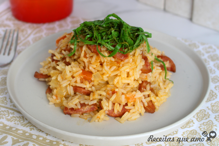 Arroz com linguiça e couve Arroz com linguiça e couve