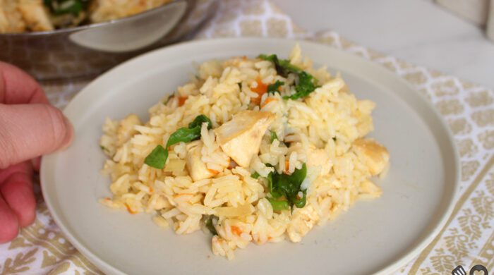 Arroz com frango e espinafre