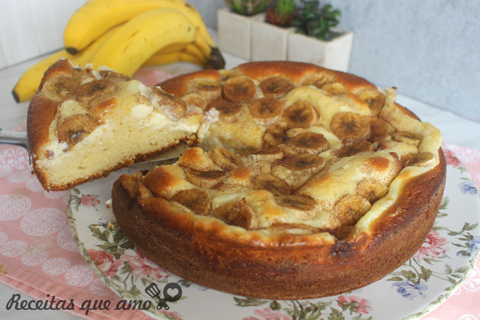 Bolo de banana cremoso