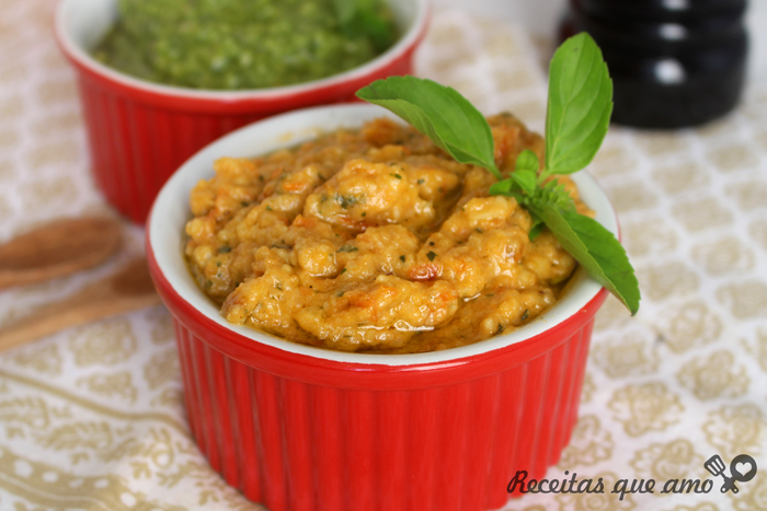 Molho pesto com tomate