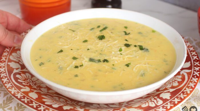 Caldo de mandioquinha com frango