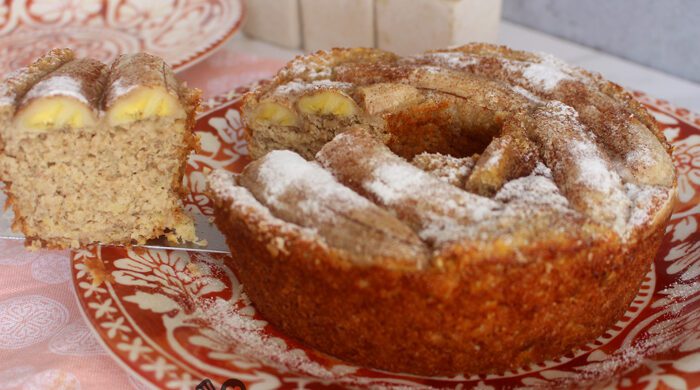 Bolo de banana com aveia