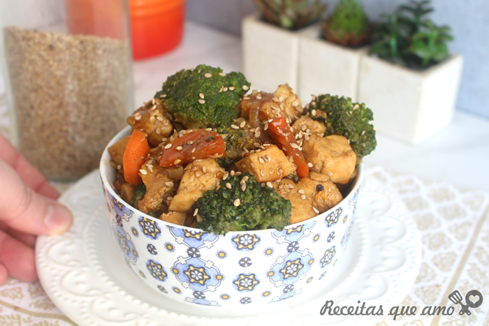 Frango com legumes Frango com legumes