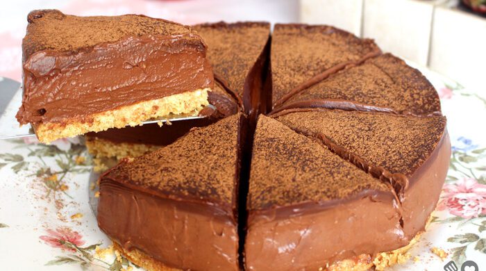 Torta de chocolate sem forno e sem gelatina