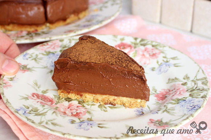 Torta de chocolate sem forno e sem gelatina