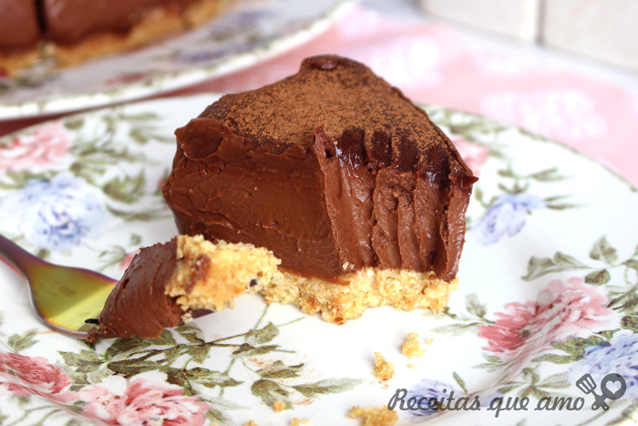 Torta de chocolate sem forno e sem gelatina