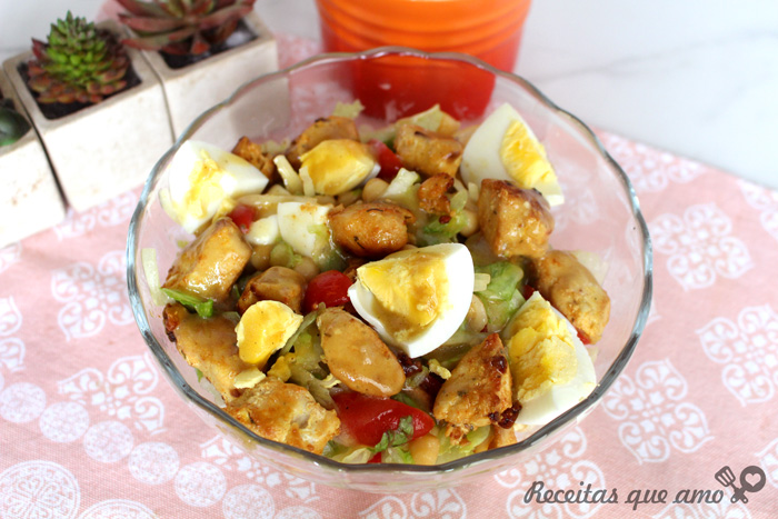 Salada completa com frango
