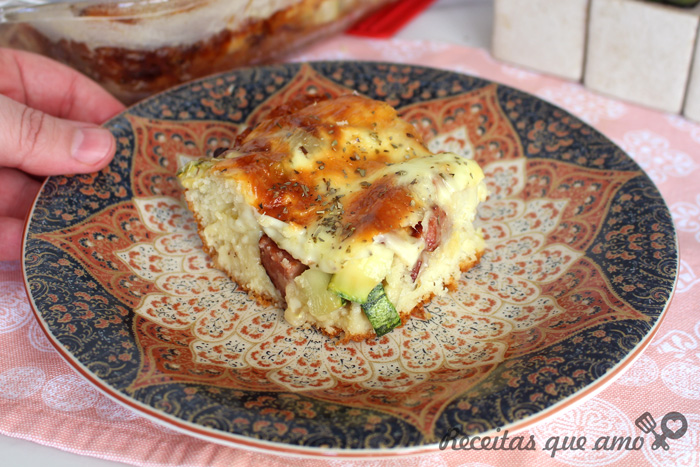 Torta de abobrinha com calabresa