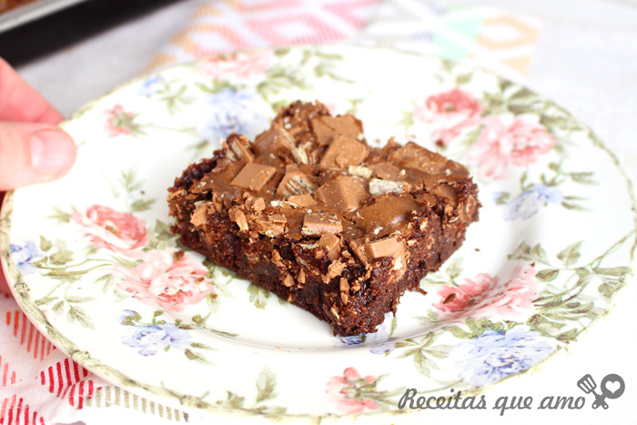 Brownie cremoso de Páscoa