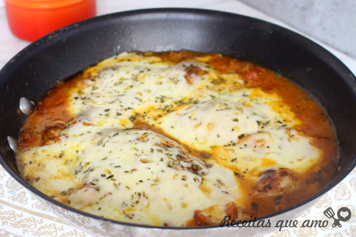 Frango à pizzaiolo Frango à pizzaiolo