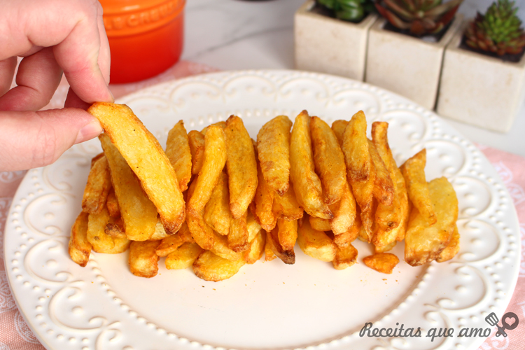 Batata frita na airfryer