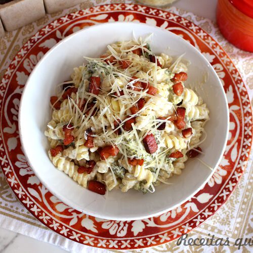 Macarrão com molho de queijo
