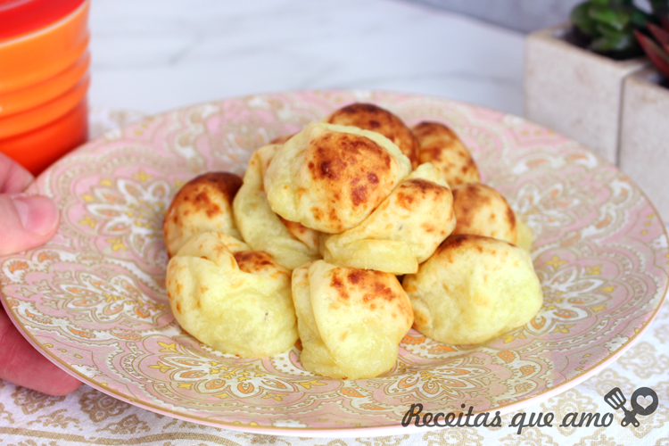 Pão de queijo com batata doce Pão de queijo com batata doce