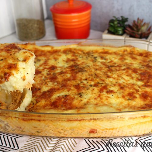 Escondidinho de frango com requeijão