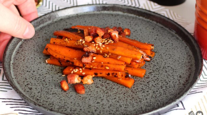Cenoura glaceada com bacon