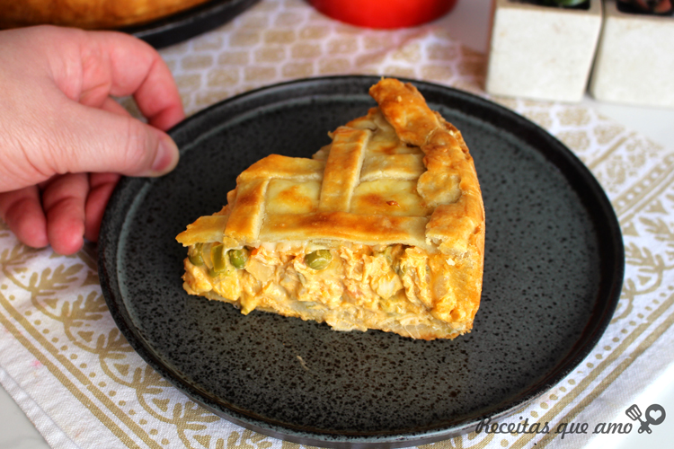 Empadão de frango com palmito Empadão de frango com palmito