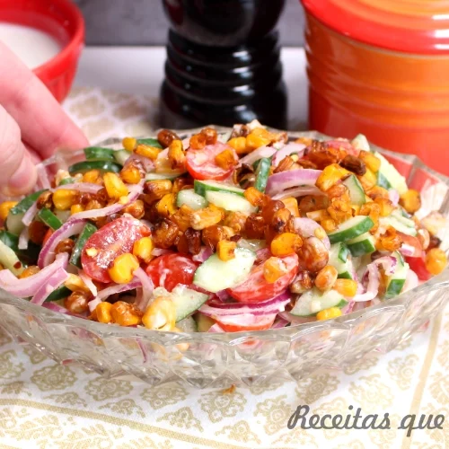 SALADA COM MILHO CROCANTE