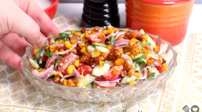 SALADA COM MILHO CROCANTE