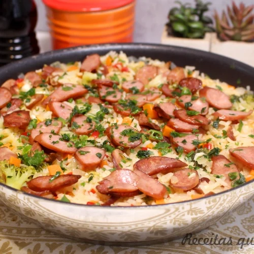 ARROZ COM LINGUIÇA EM UMA PANELA SÓ