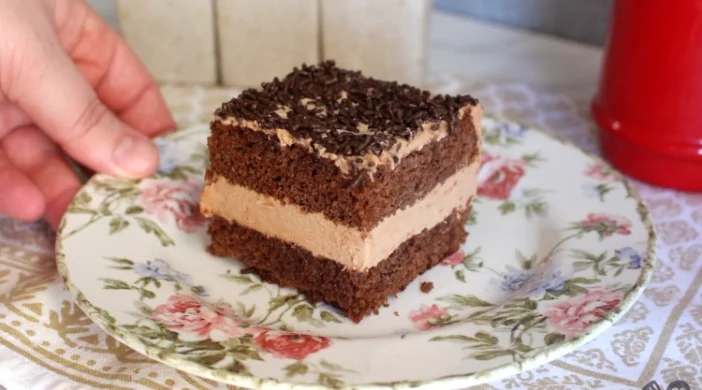 BOLO MOUSSE DE CHOCOLATE