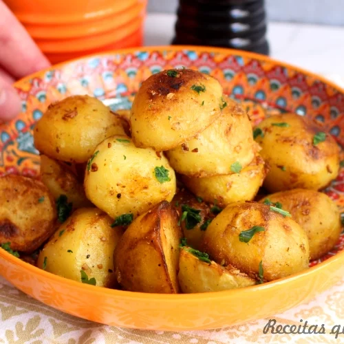 BATATA DOURADA NA FRIGIDEIRA