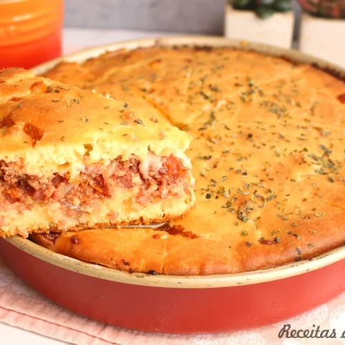TORTA DE CALABRESA COM QUEIJO