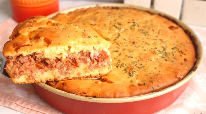 TORTA DE CALABRESA COM QUEIJO