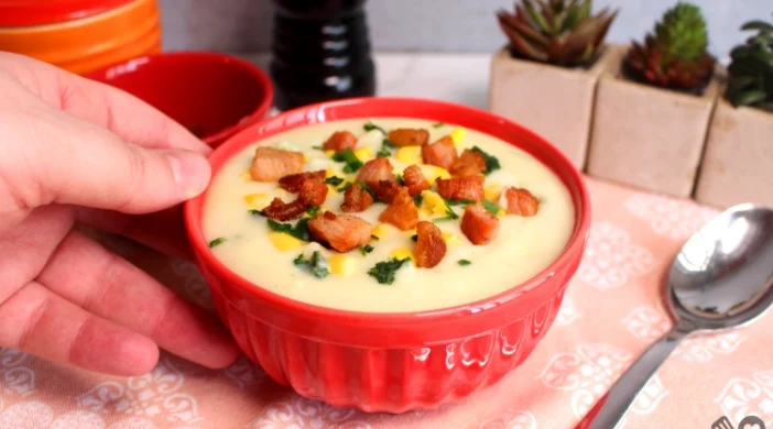 SOPA DE BATATA COM MILHO E BACON