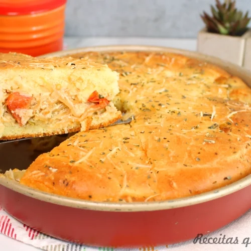 TORTA CREMOSA de cebola com queijo